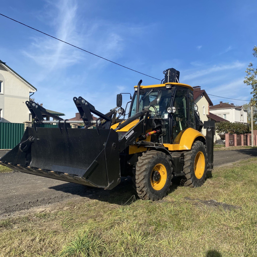 Экскаватор-погрузчик Cukurova.jpg