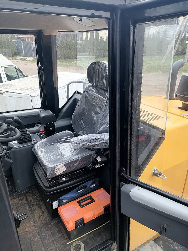 Фронтальный погрузчик LOJAN L956H